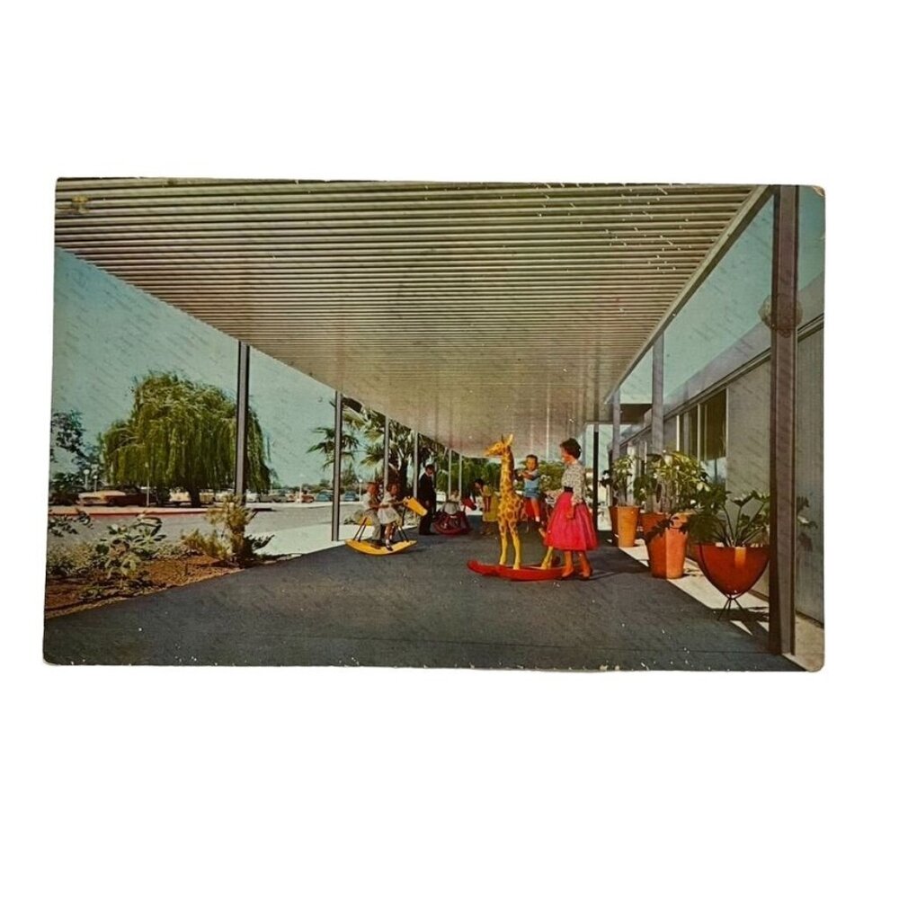 Vintage Postcard Nut Tree Restaurant Vacaville California u Non Topographical St